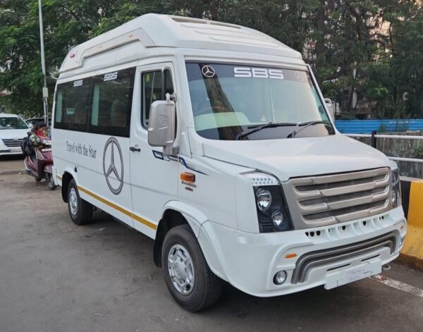 13 Seater Tempo Traveller