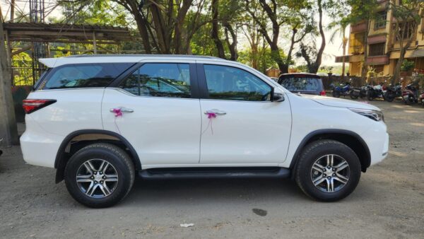 Toyota Fortuner - Image 4